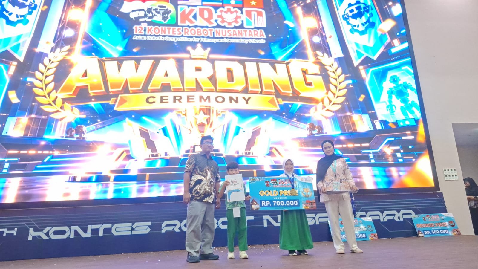 KRON 12 awarding ceremony and winners photo 36
